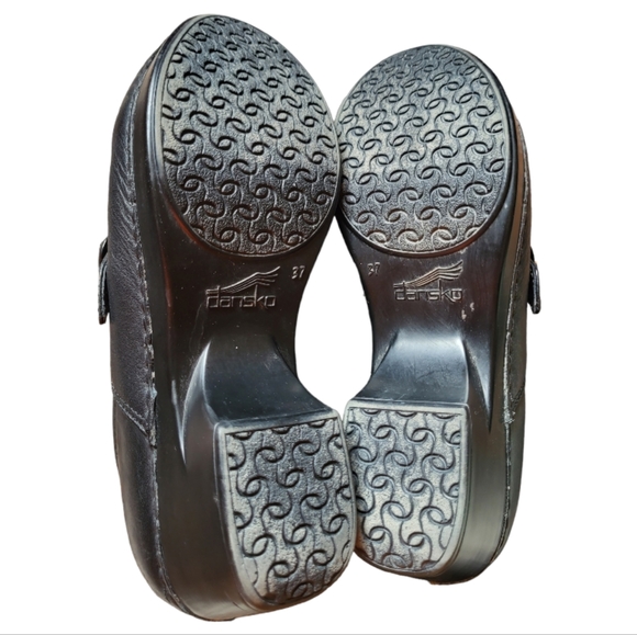 Dansko Women’s Tamara Black Leather Slip-On Nursing Clogs size 37 - Picture 6 of 6